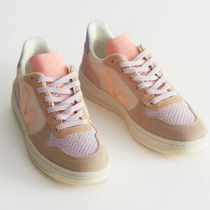 Brand new Veja V-10 sneakers EU 40 US 9